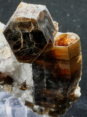 Fluorphlogopite (Mg3K[AlF2O(SiO3)3]) #CAS12003-38-2